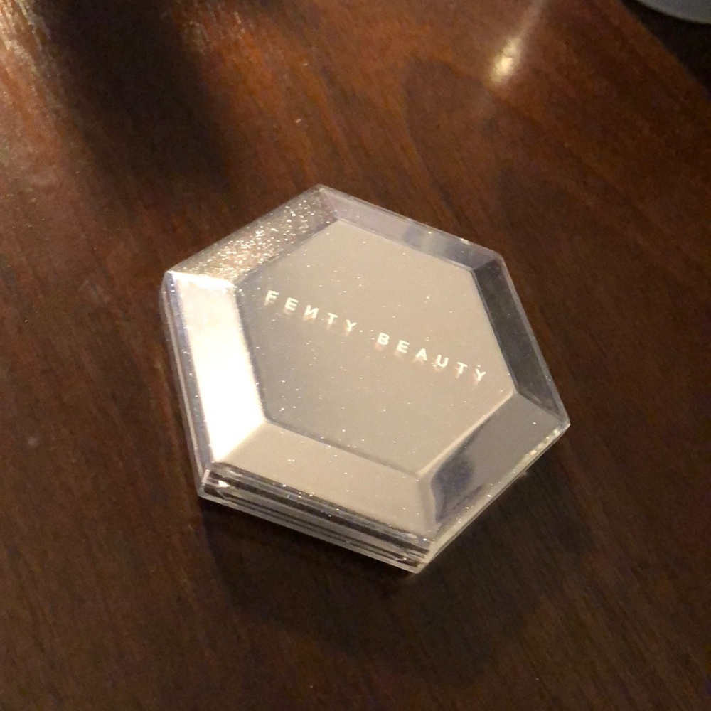 Fenty Beauty Diamond Bomb!